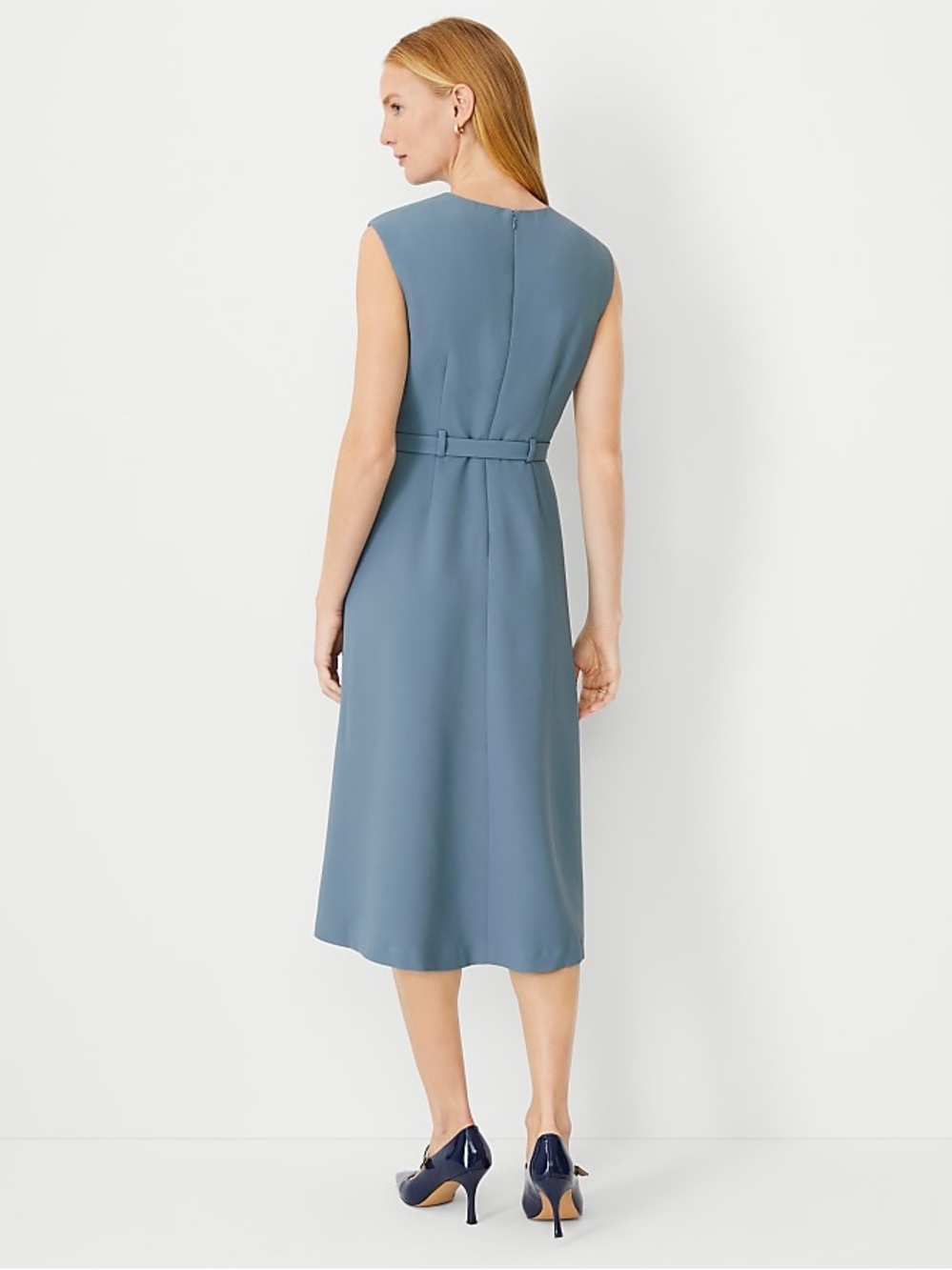 Ann Taylor The Pleated Belted Crewneck Dress in Fluid Crepe- size 4P - Picture 3 of 12